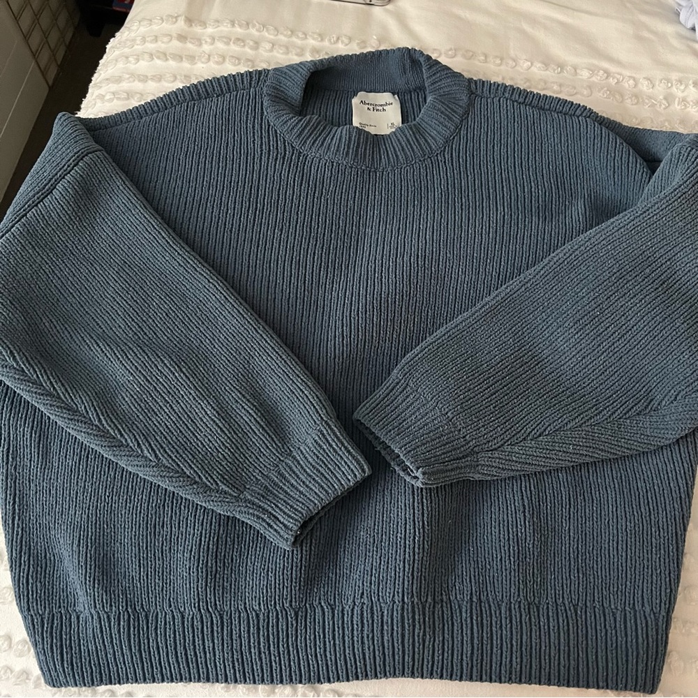 ✨Like new!✨ Abercrombie Chenille Boxy Sweater